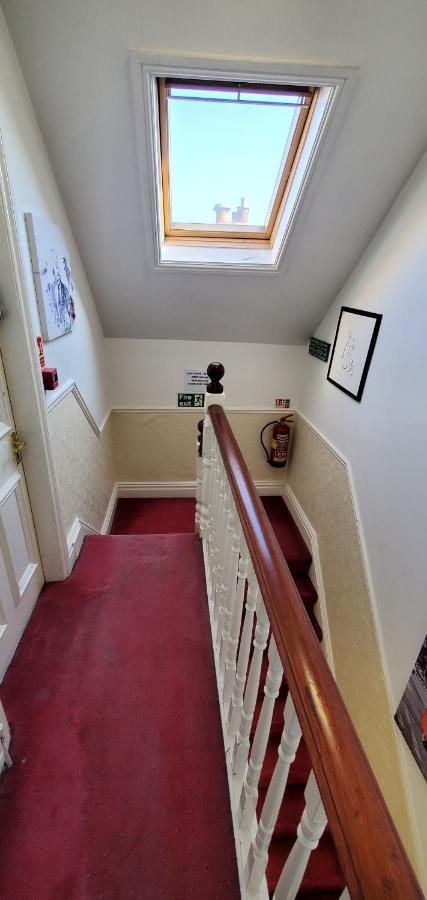 Diamonds Guest House York Extérieur photo