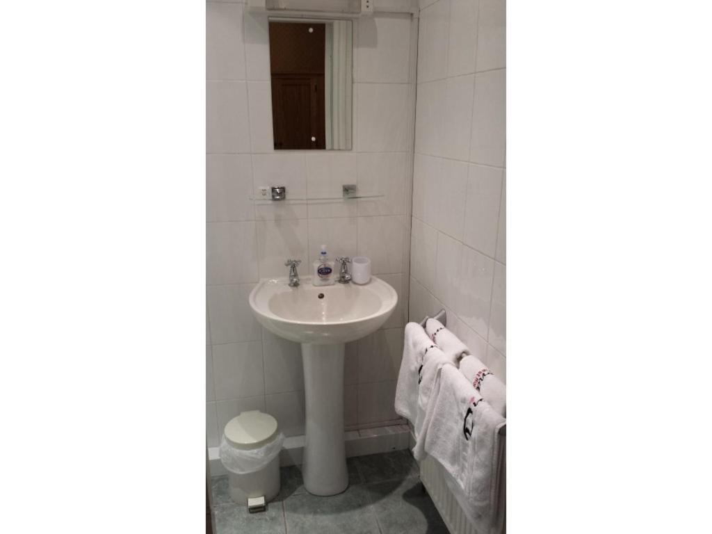 Diamonds Guest House York Extérieur photo