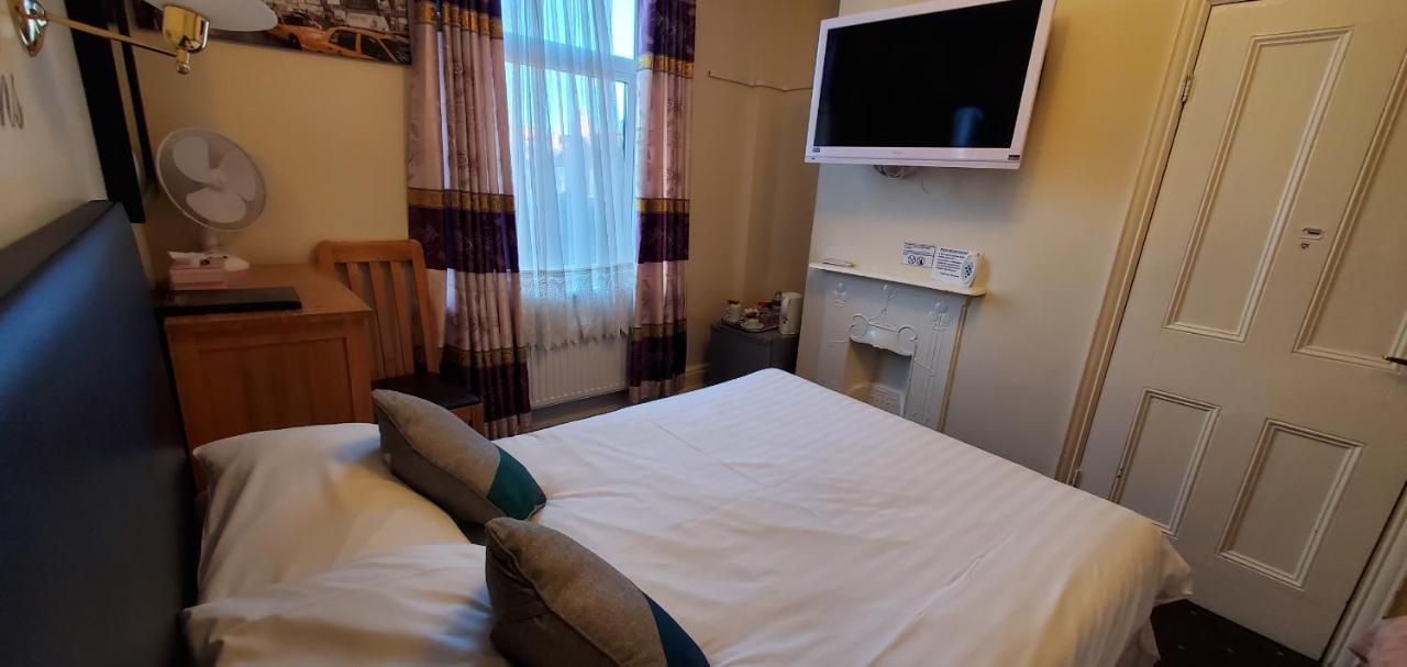 Diamonds Guest House York Extérieur photo