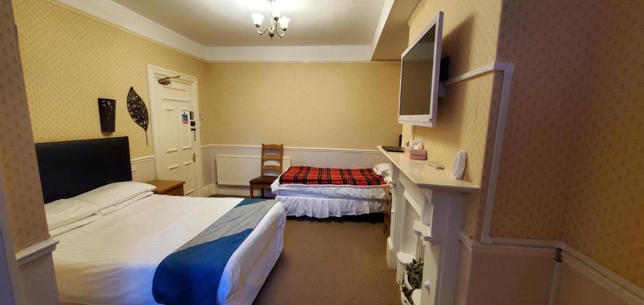 Diamonds Guest House York Extérieur photo